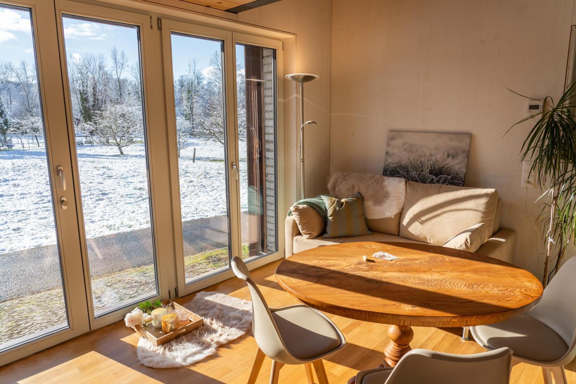 Tiny House Chez Claudine - Relaxen, Workspace, Naehe Thermen, Netflix, Free Parking & Wifi Бругг Экстерьер фото