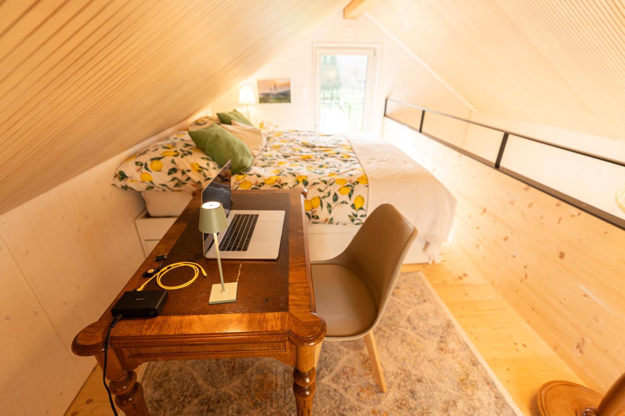 Tiny House Chez Claudine - Relaxen, Workspace, Naehe Thermen, Netflix, Free Parking & Wifi Бругг Экстерьер фото