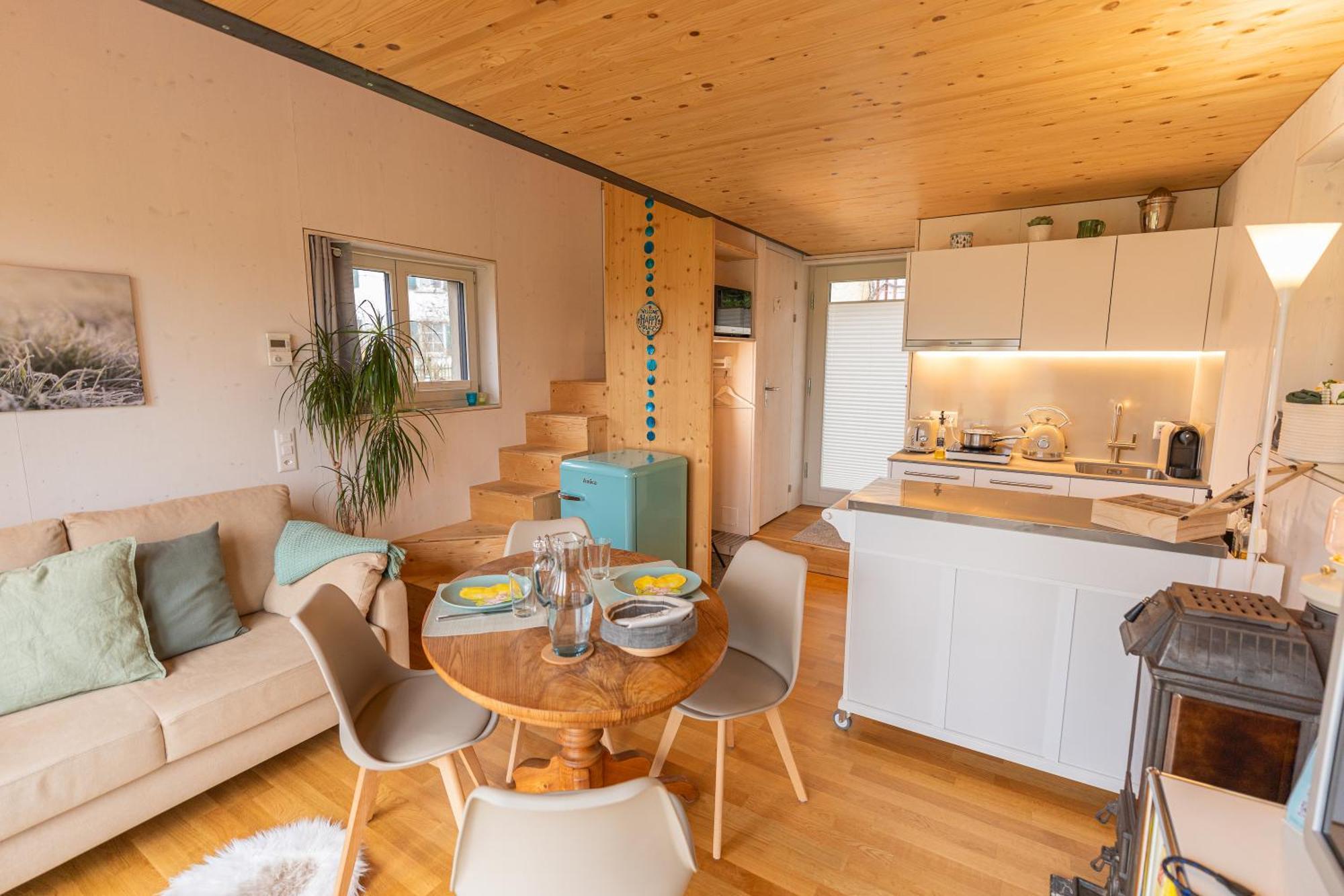 Tiny House Chez Claudine - Relaxen, Workspace, Naehe Thermen, Netflix, Free Parking & Wifi Бругг Экстерьер фото